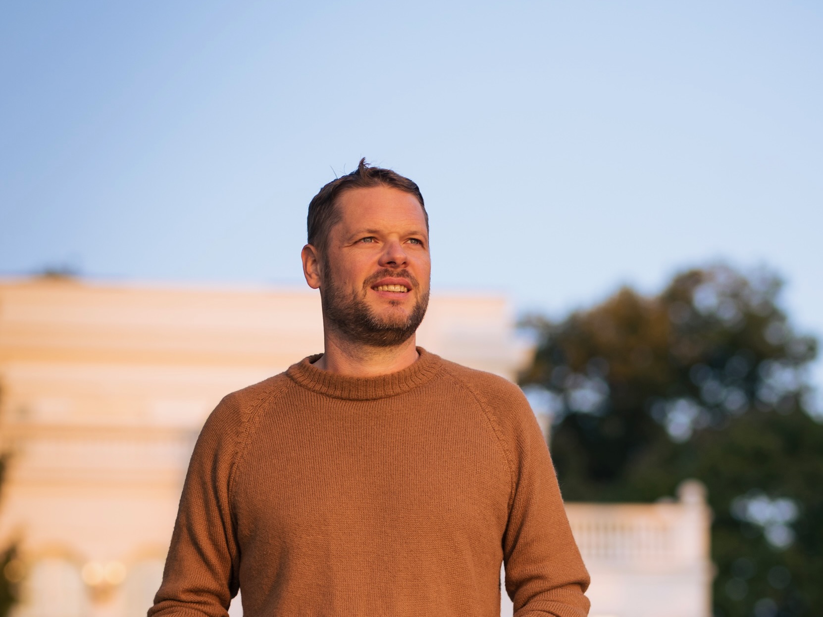 Portrait o fRichard Buessow at Hasso's Villa